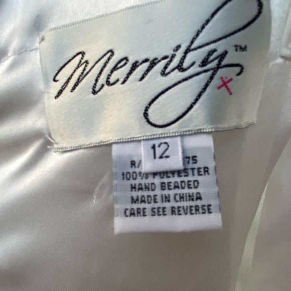 12 pearl white Wedding Dress with Beads - Picture 9 of 14